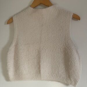 Size L Prettlittlething Cozy Cream Sleeveless Cropped Sweater Vest